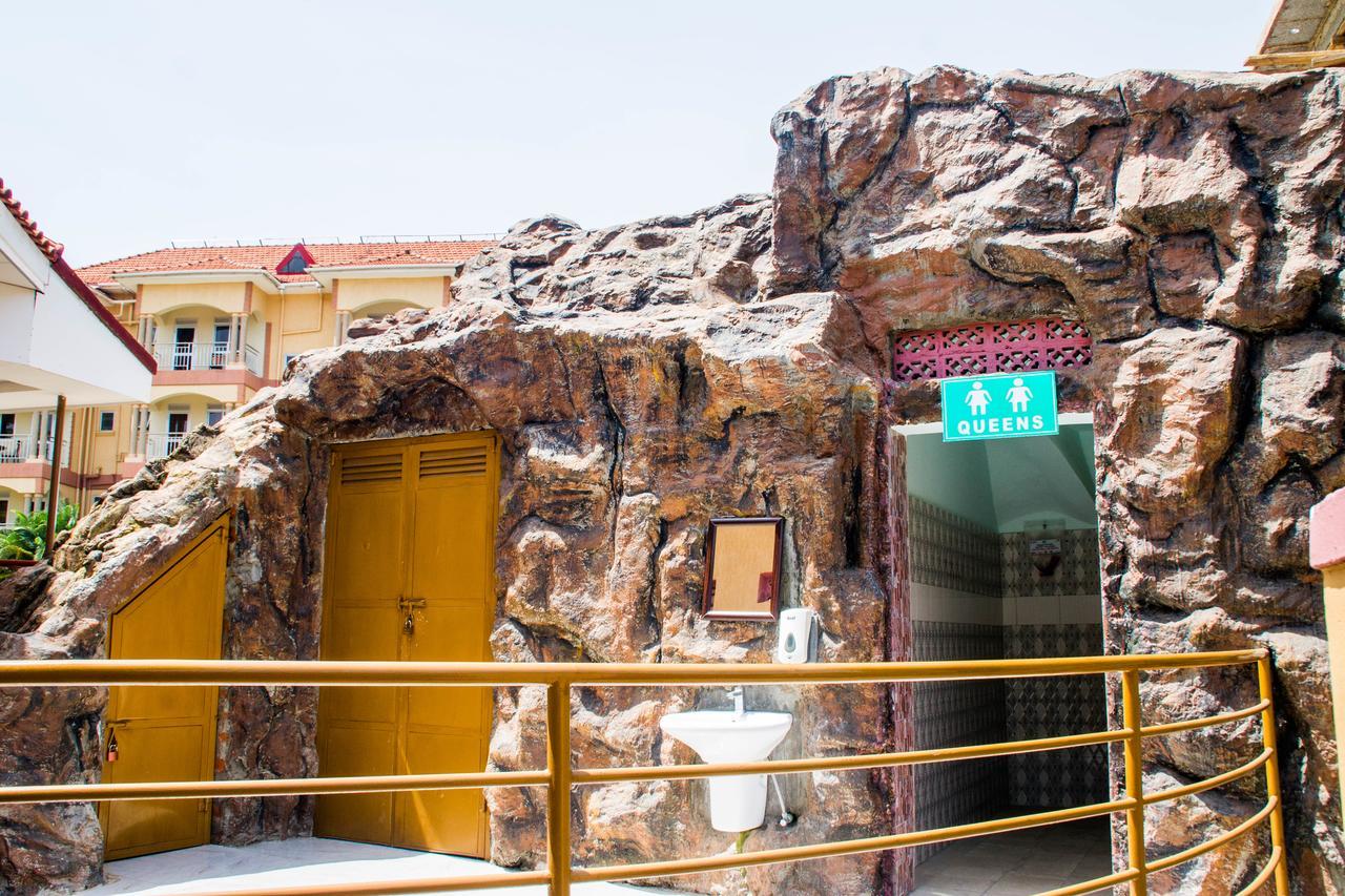 Arua Desert Breeze Hotel מראה חיצוני תמונה