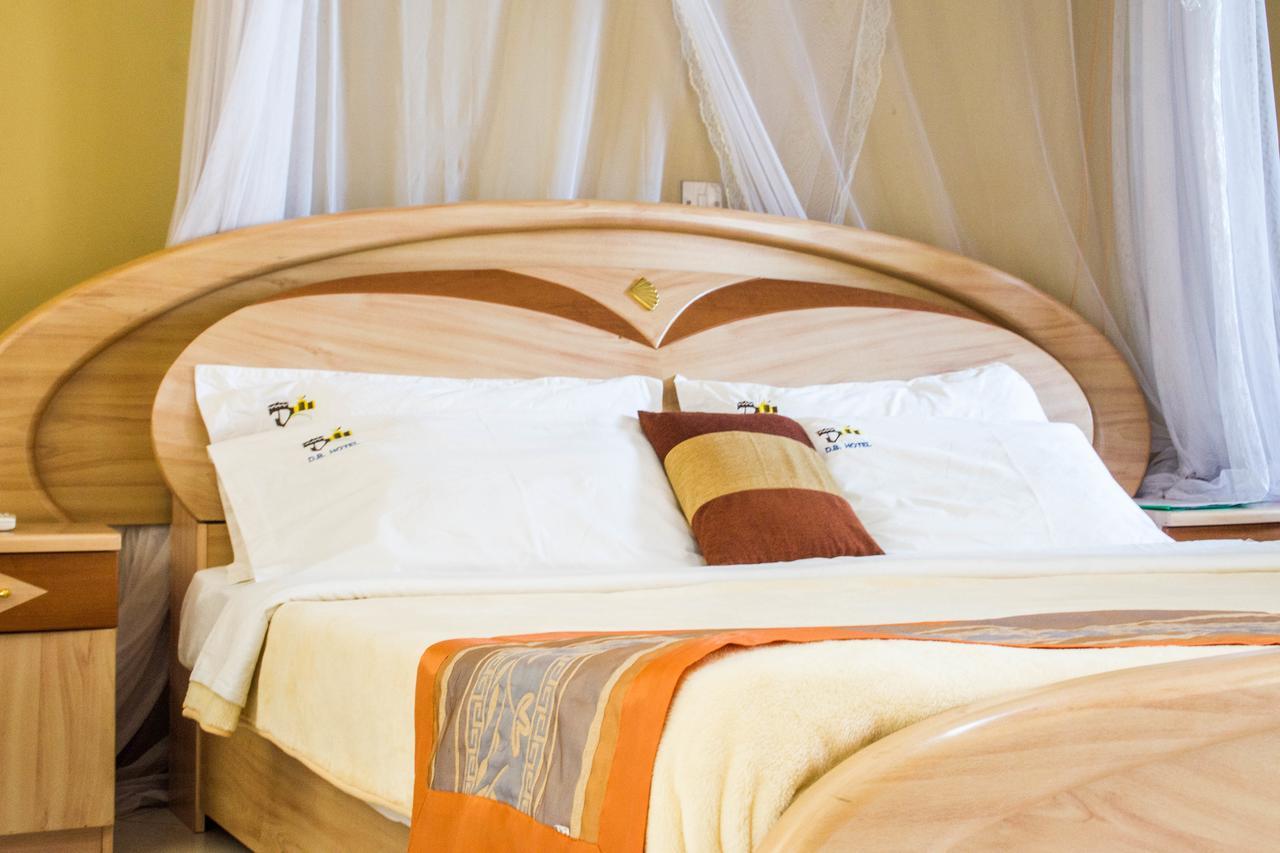 Arua Desert Breeze Hotel מראה חיצוני תמונה