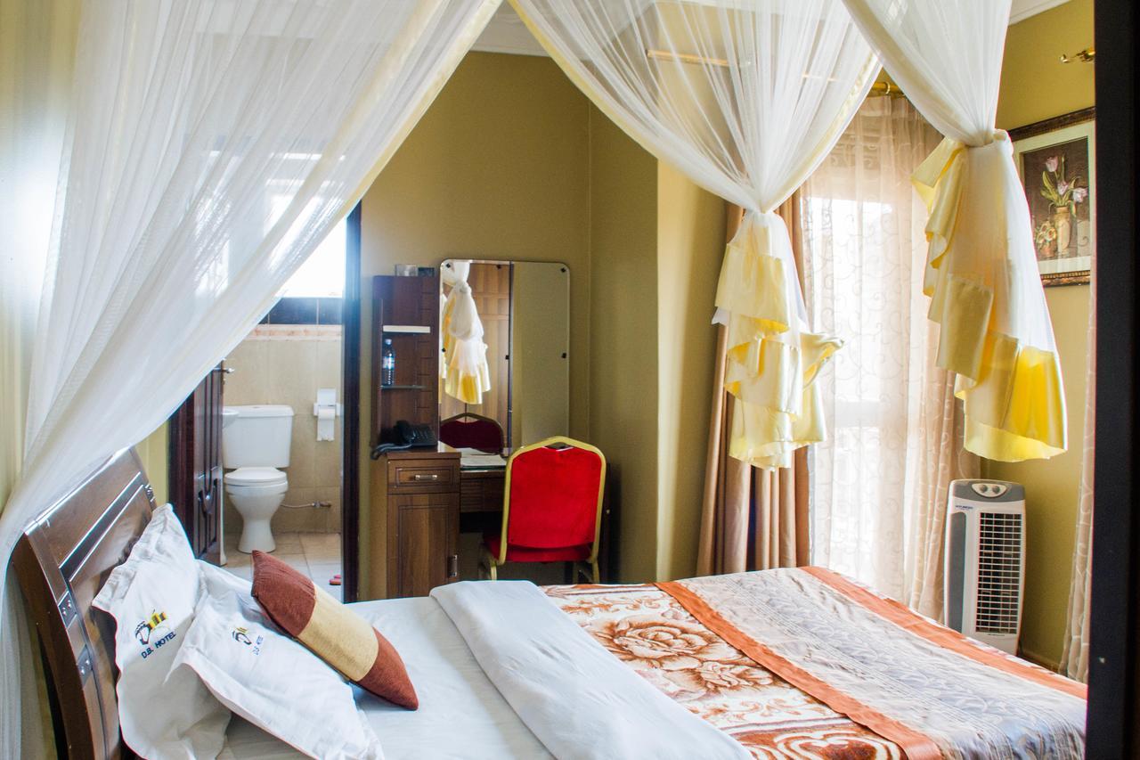 Arua Desert Breeze Hotel מראה חיצוני תמונה