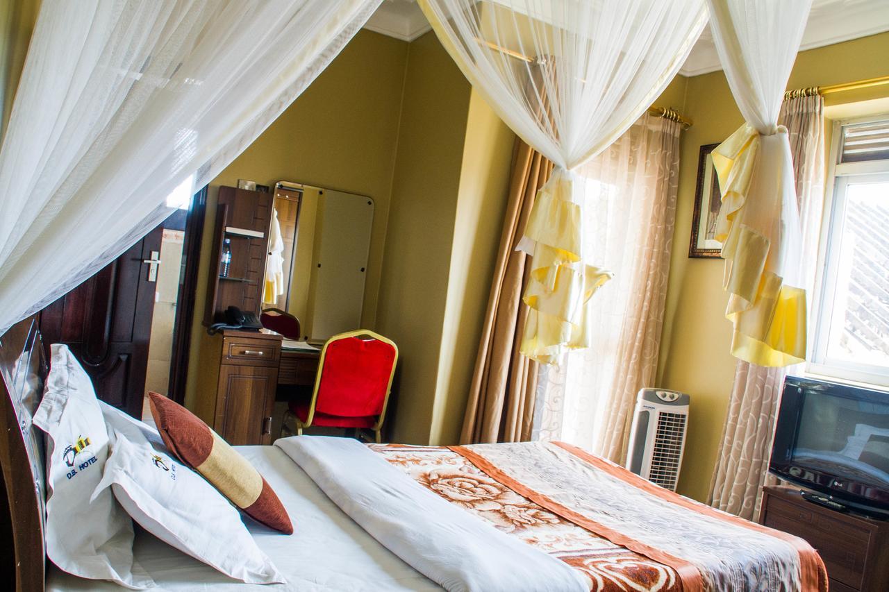 Arua Desert Breeze Hotel מראה חיצוני תמונה