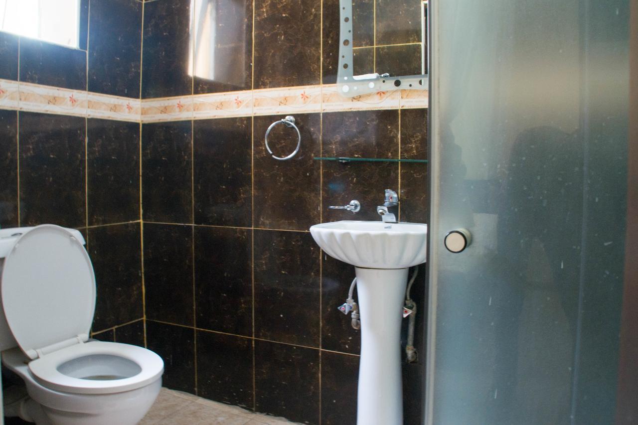 Arua Desert Breeze Hotel מראה חיצוני תמונה