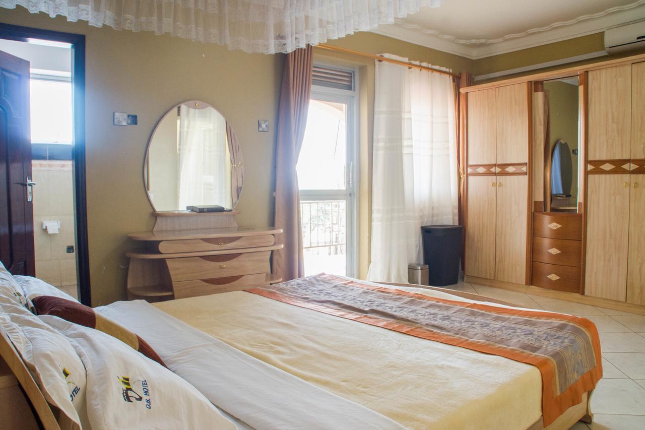 Arua Desert Breeze Hotel מראה חיצוני תמונה
