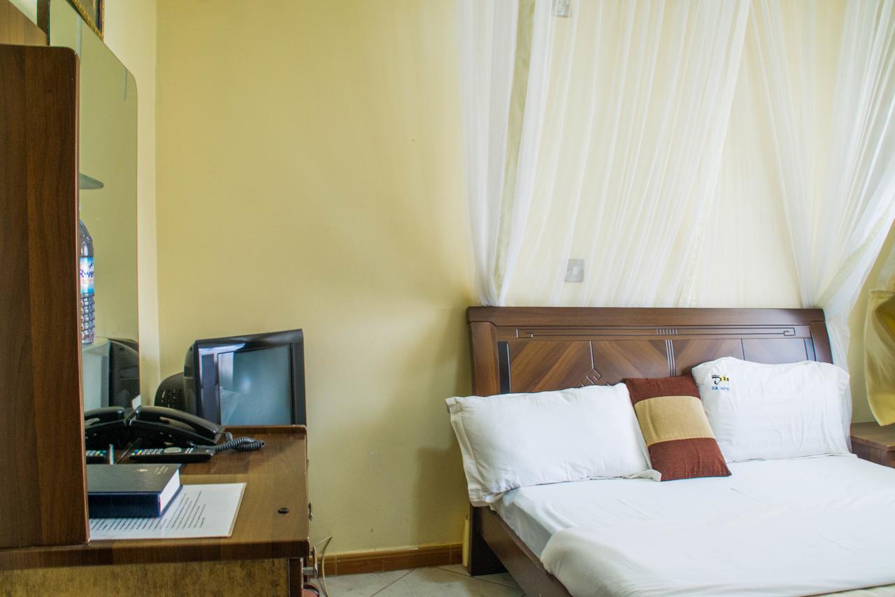 Arua Desert Breeze Hotel מראה חיצוני תמונה