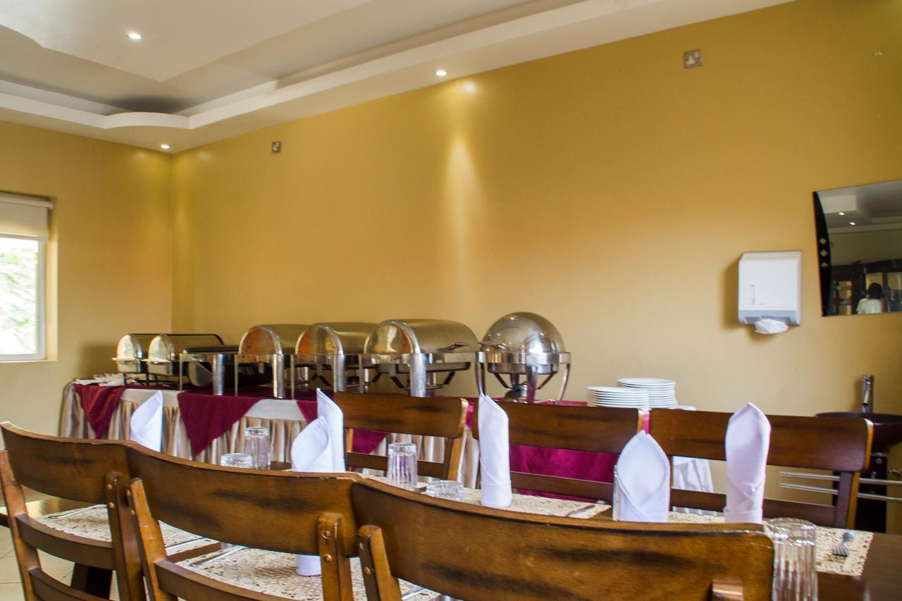 Arua Desert Breeze Hotel מראה חיצוני תמונה
